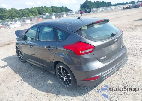 2016 Ford Focus Se z USA, uszkodzony, nr VIN 1FADP3K21GL232618